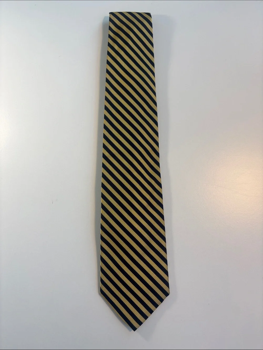 Brooks Brothers Navy and Gold Diagonal Stripe Tie -593sku